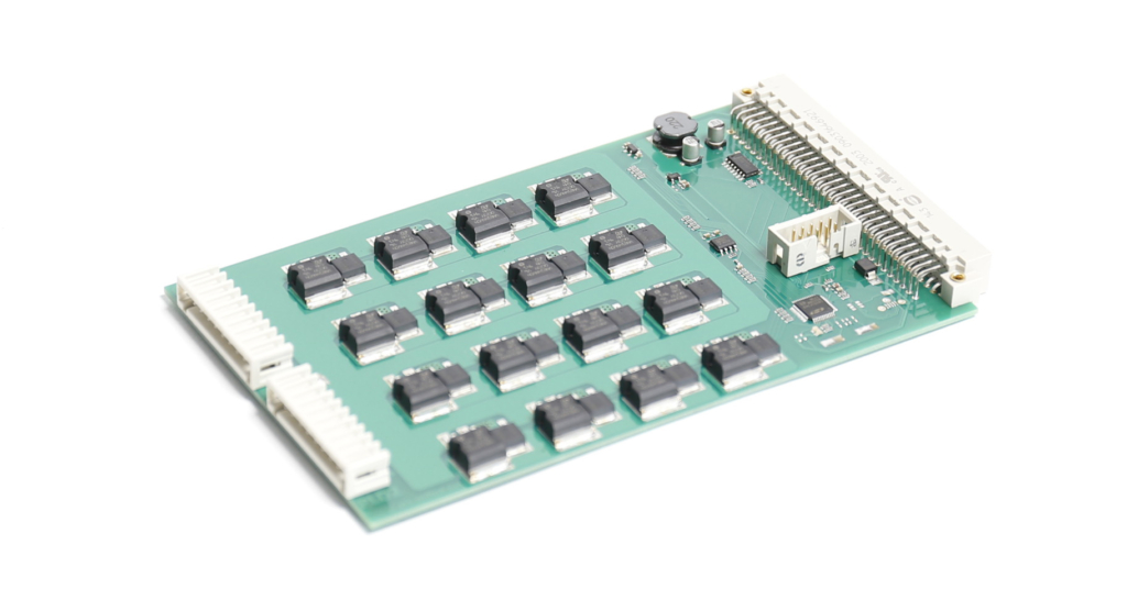 PLD board: Power semiconductor switch with 16 channels view 2